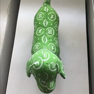 VICTORIA SECRET PINK PAISLEY DOGS. SET OF FOUR.